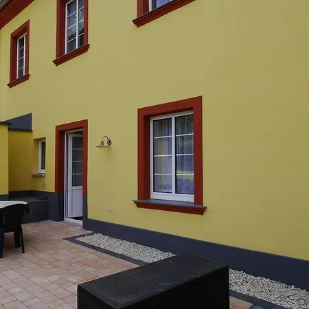 Am Ehrensteig アパート